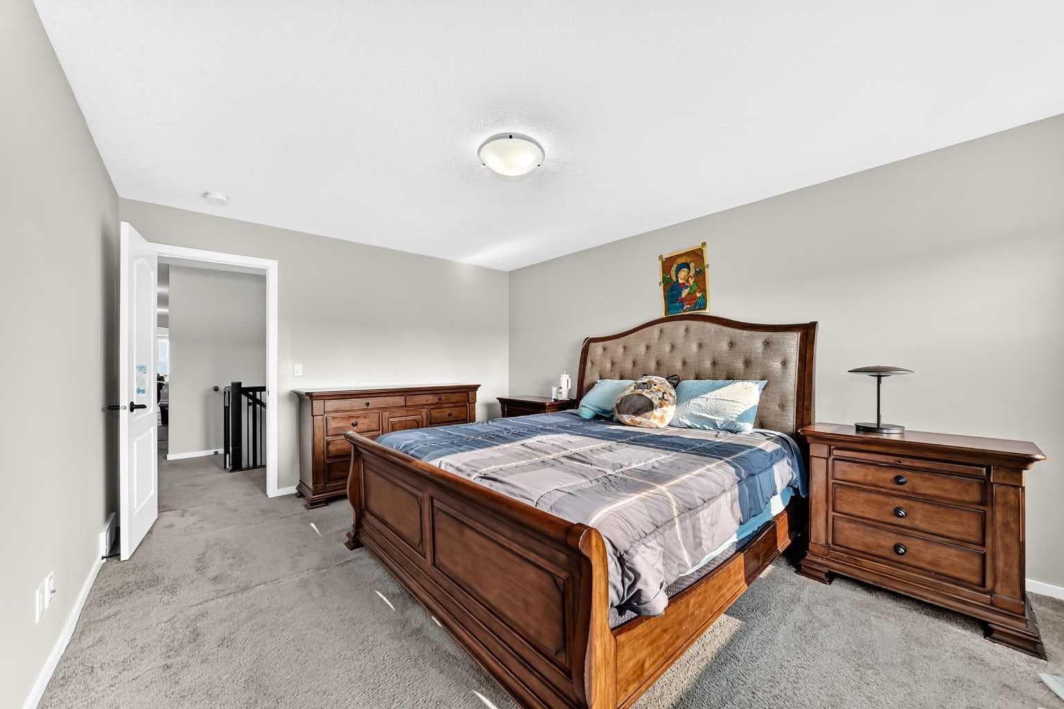 296 Nolancrest Heights NW