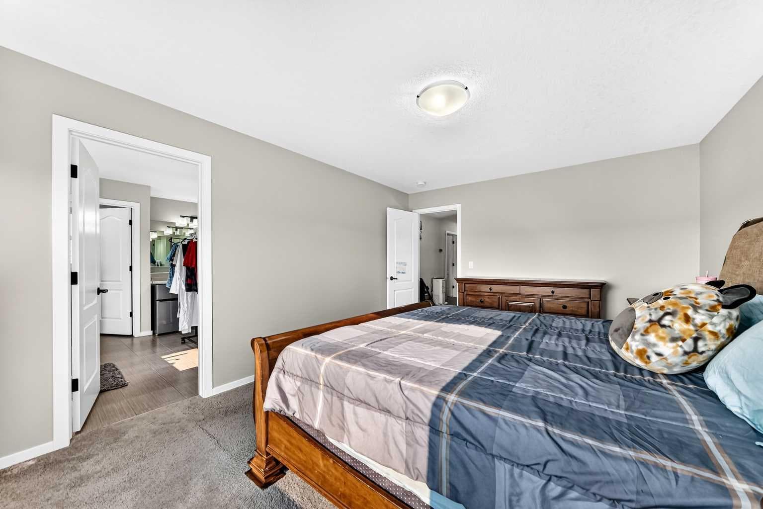 296 Nolancrest Heights NW