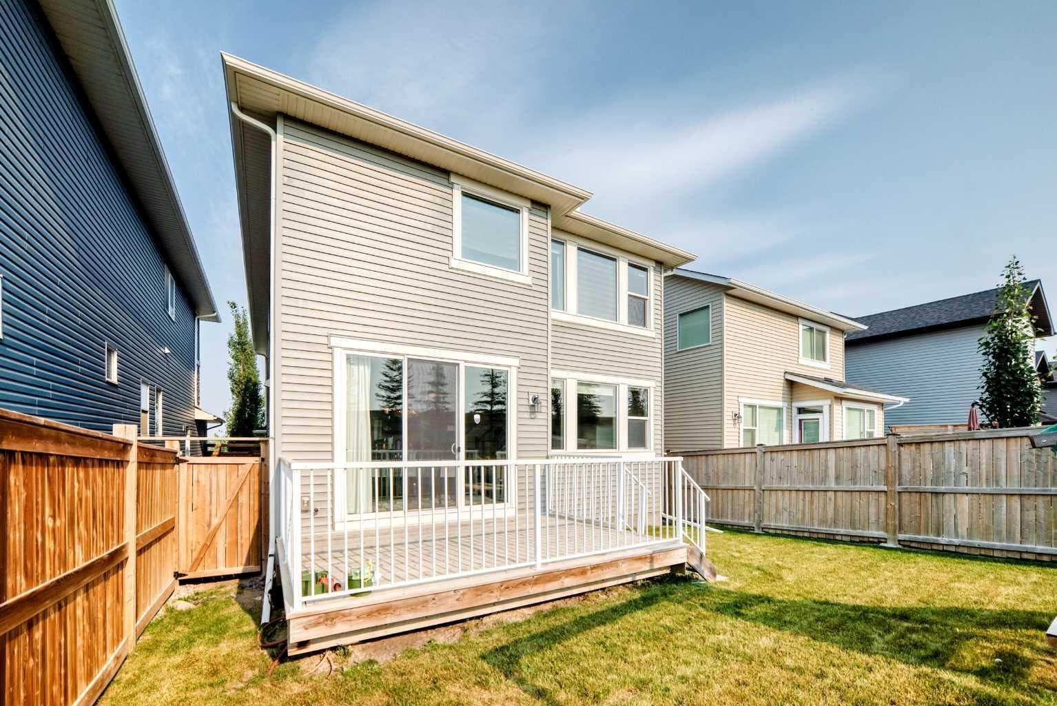 296 Nolancrest Heights NW
