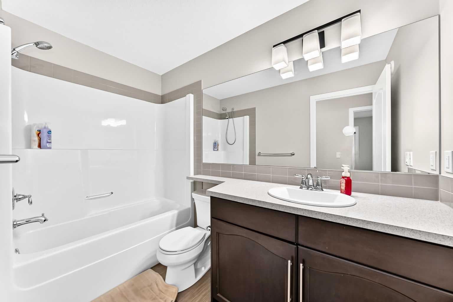 296 Nolancrest Heights NW