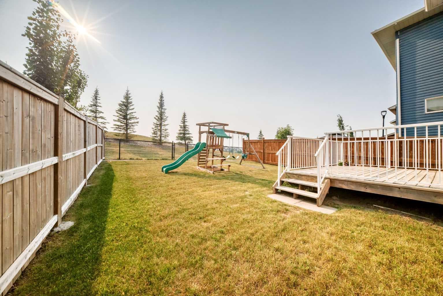 296 Nolancrest Heights NW