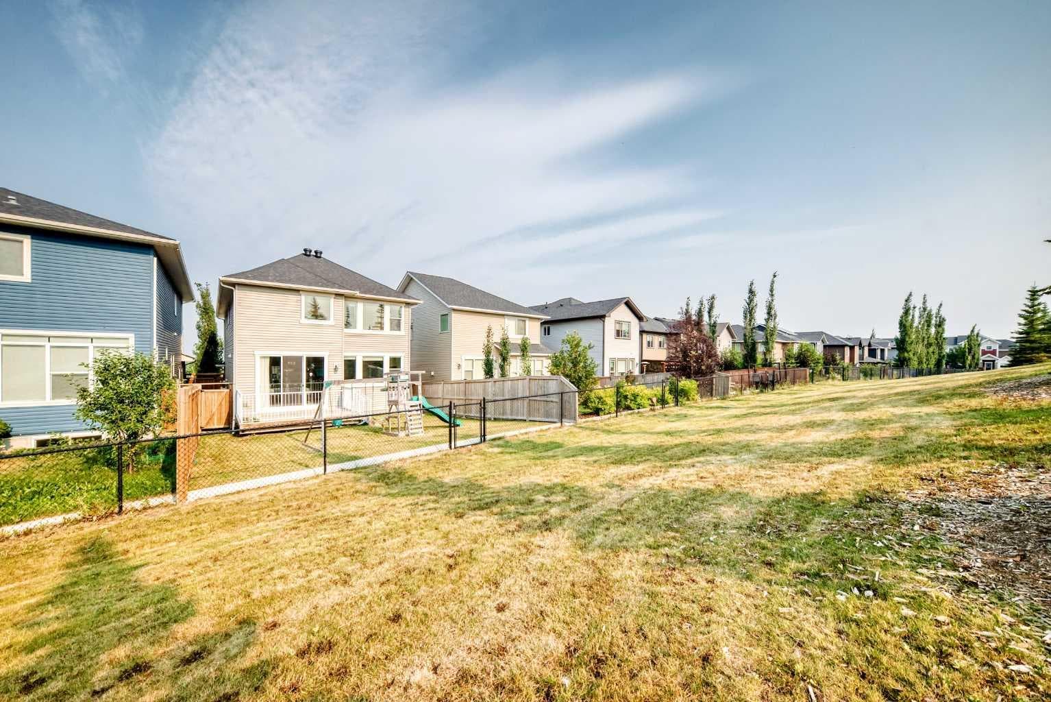 296 Nolancrest Heights NW