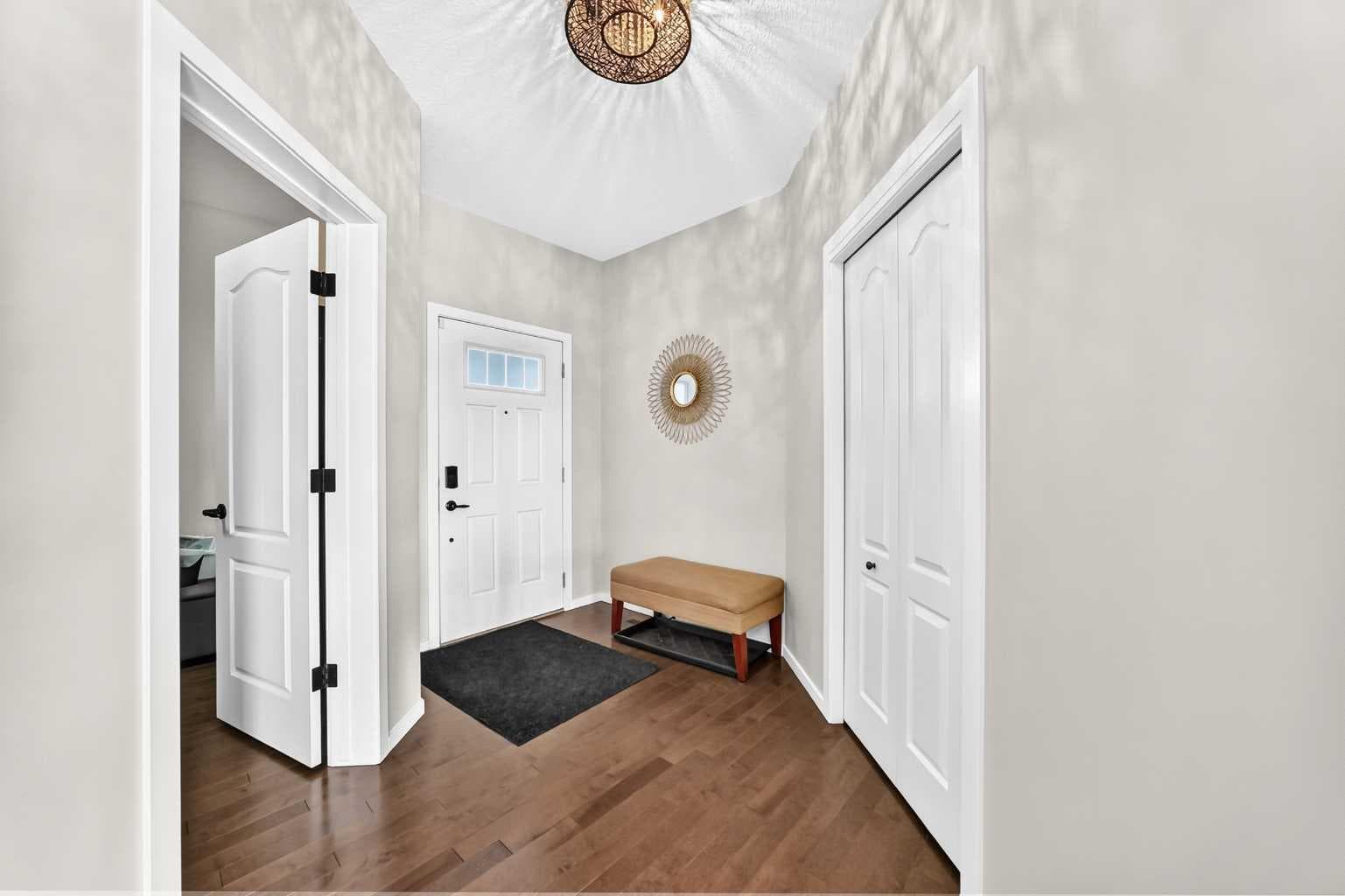 296 Nolancrest Heights NW
