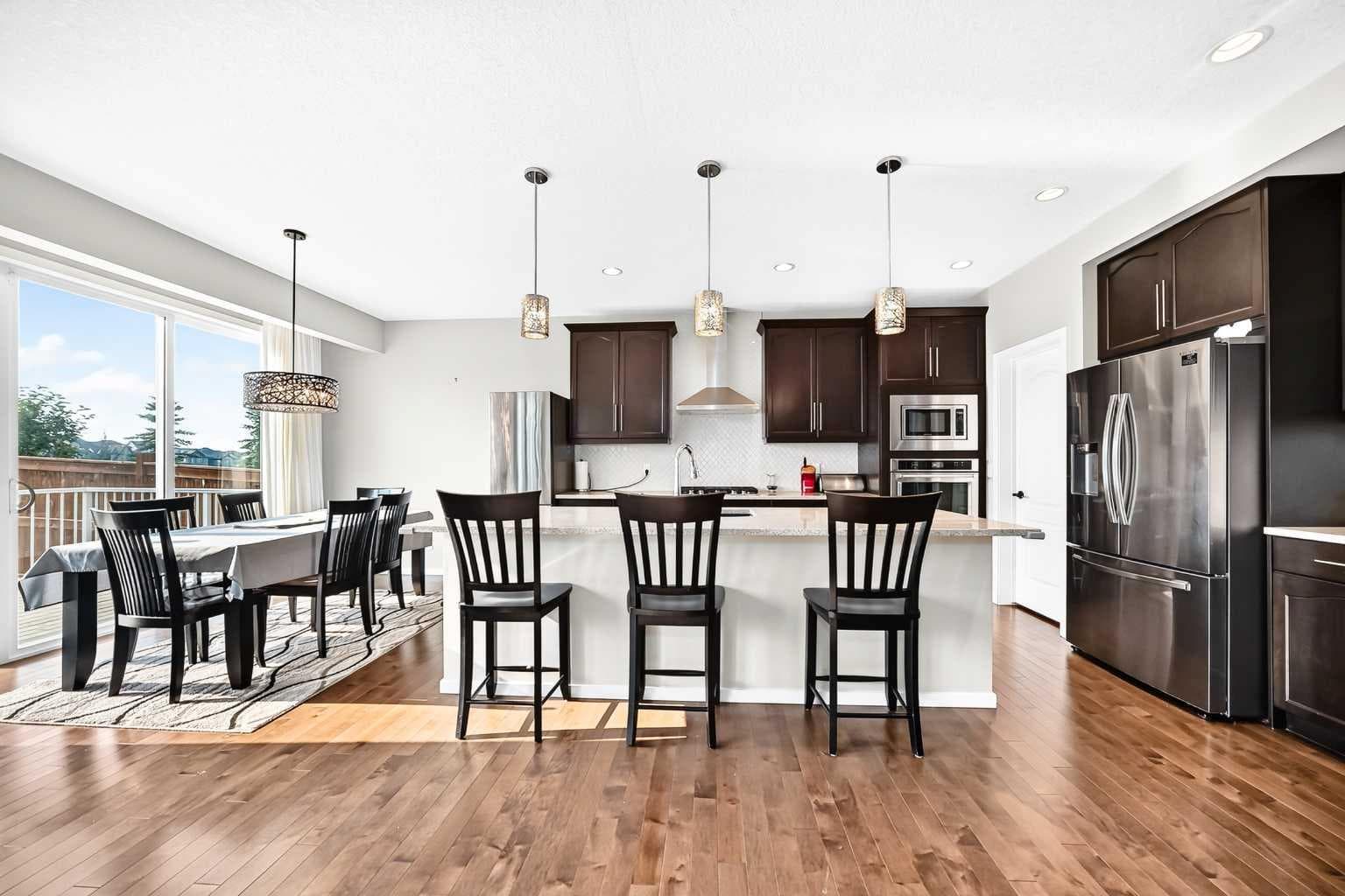 296 Nolancrest Heights NW