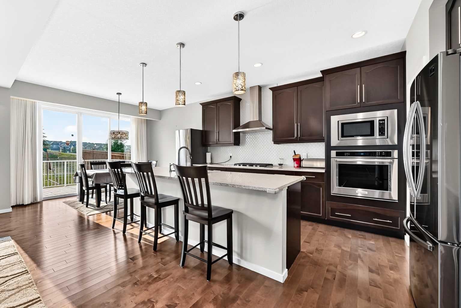 296 Nolancrest Heights NW