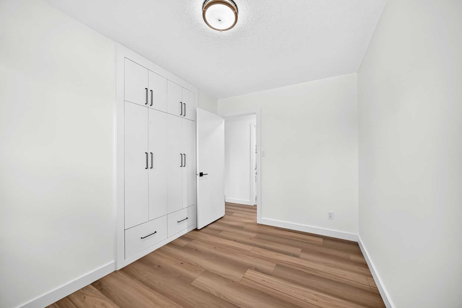 808 Avonlea Place SE