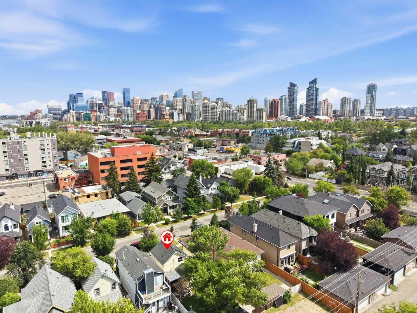 121 15 Street NW