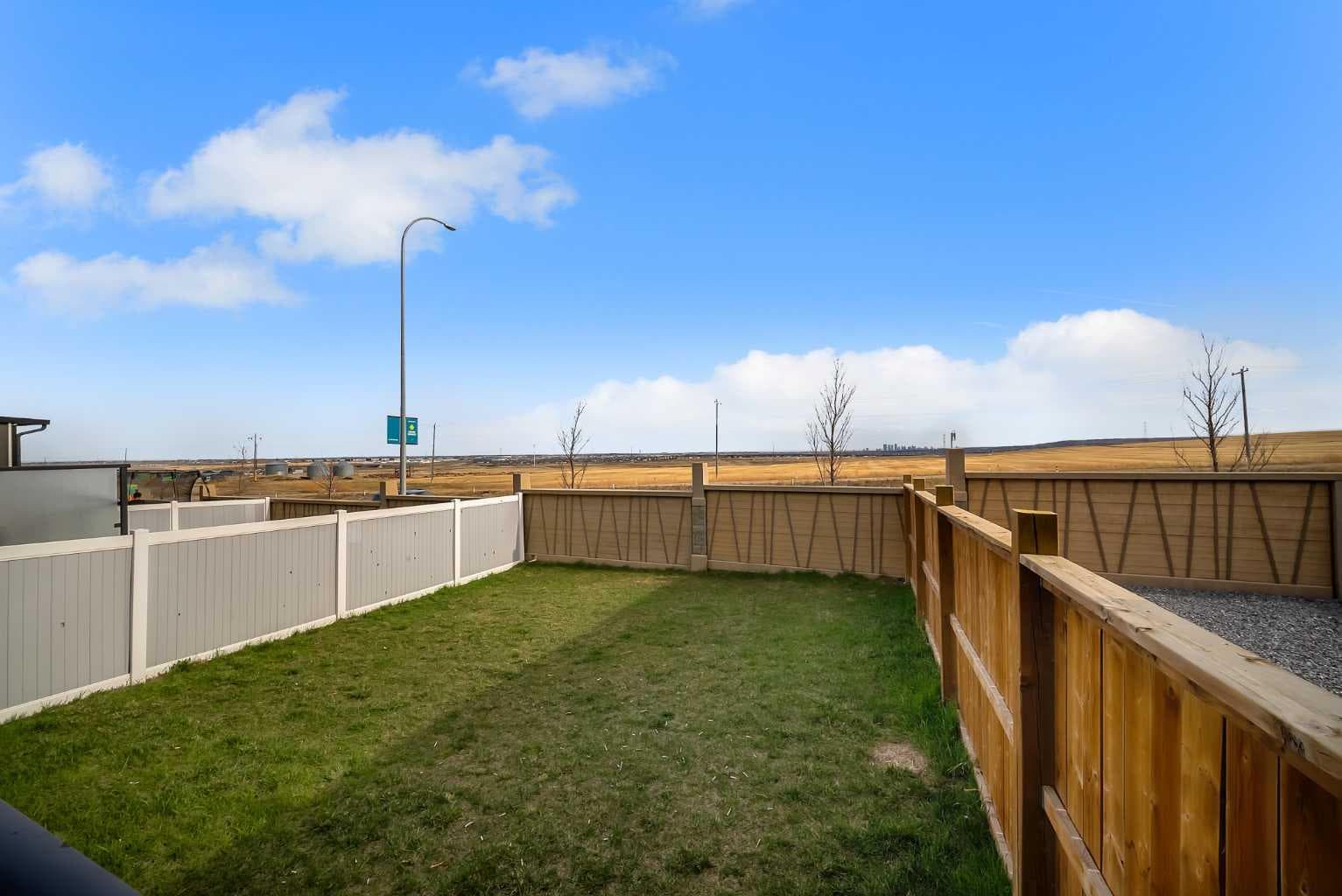 132 Howse Crescent NE