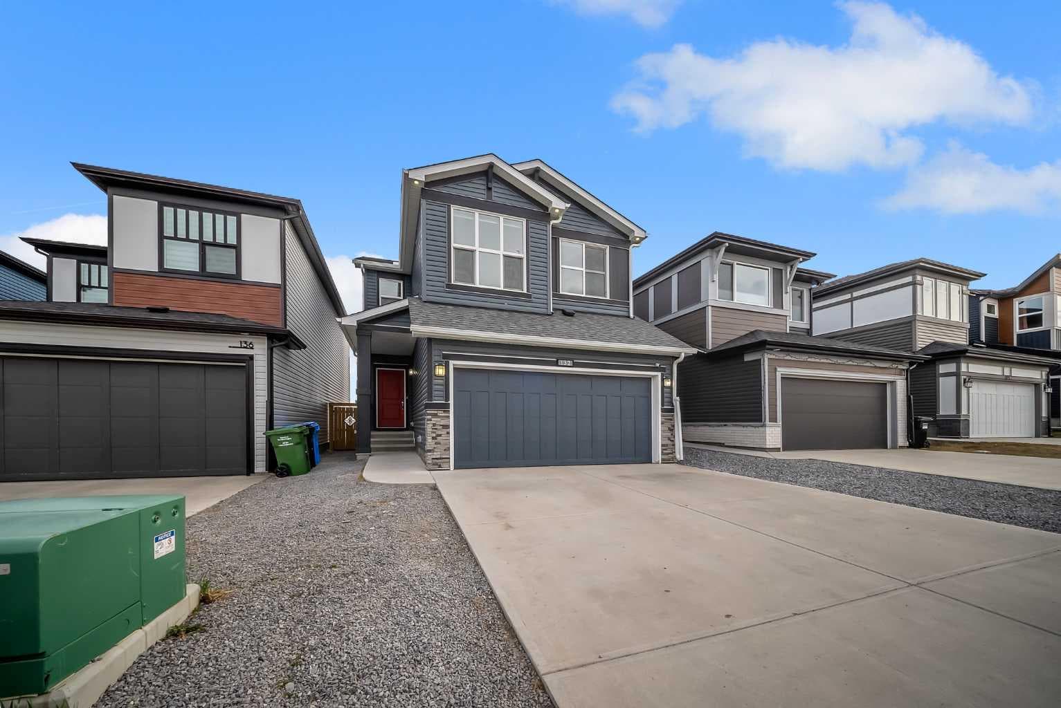 132 Howse Crescent NE