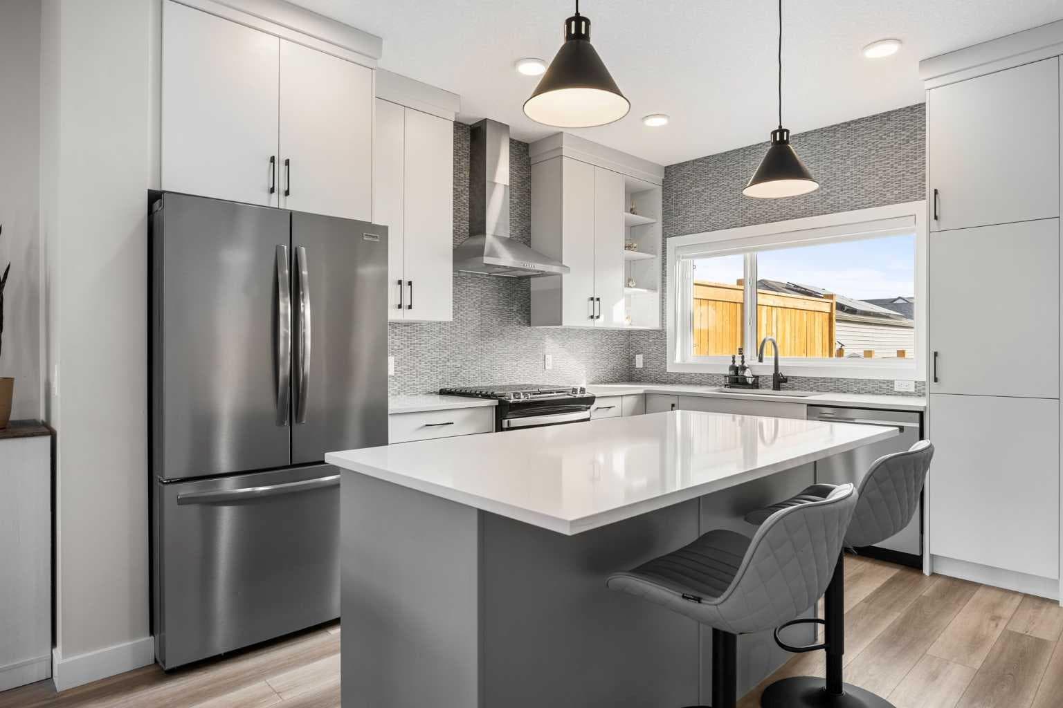 211 Silverton Glen Crescent SW