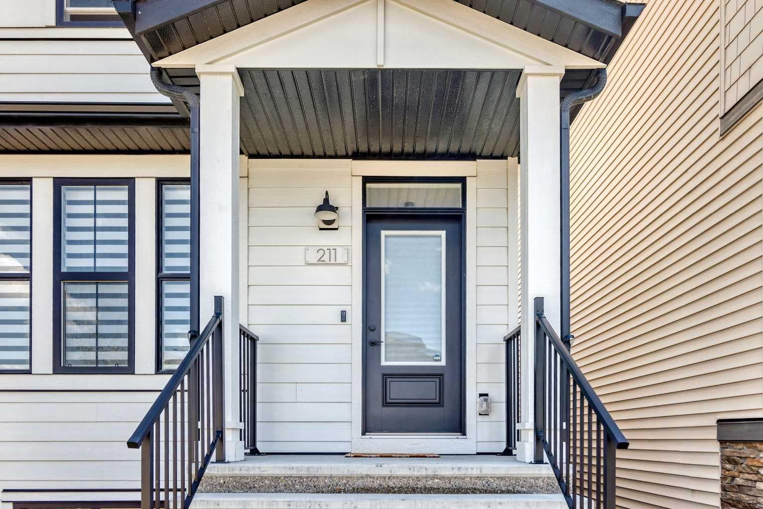 211 Silverton Glen Crescent SW