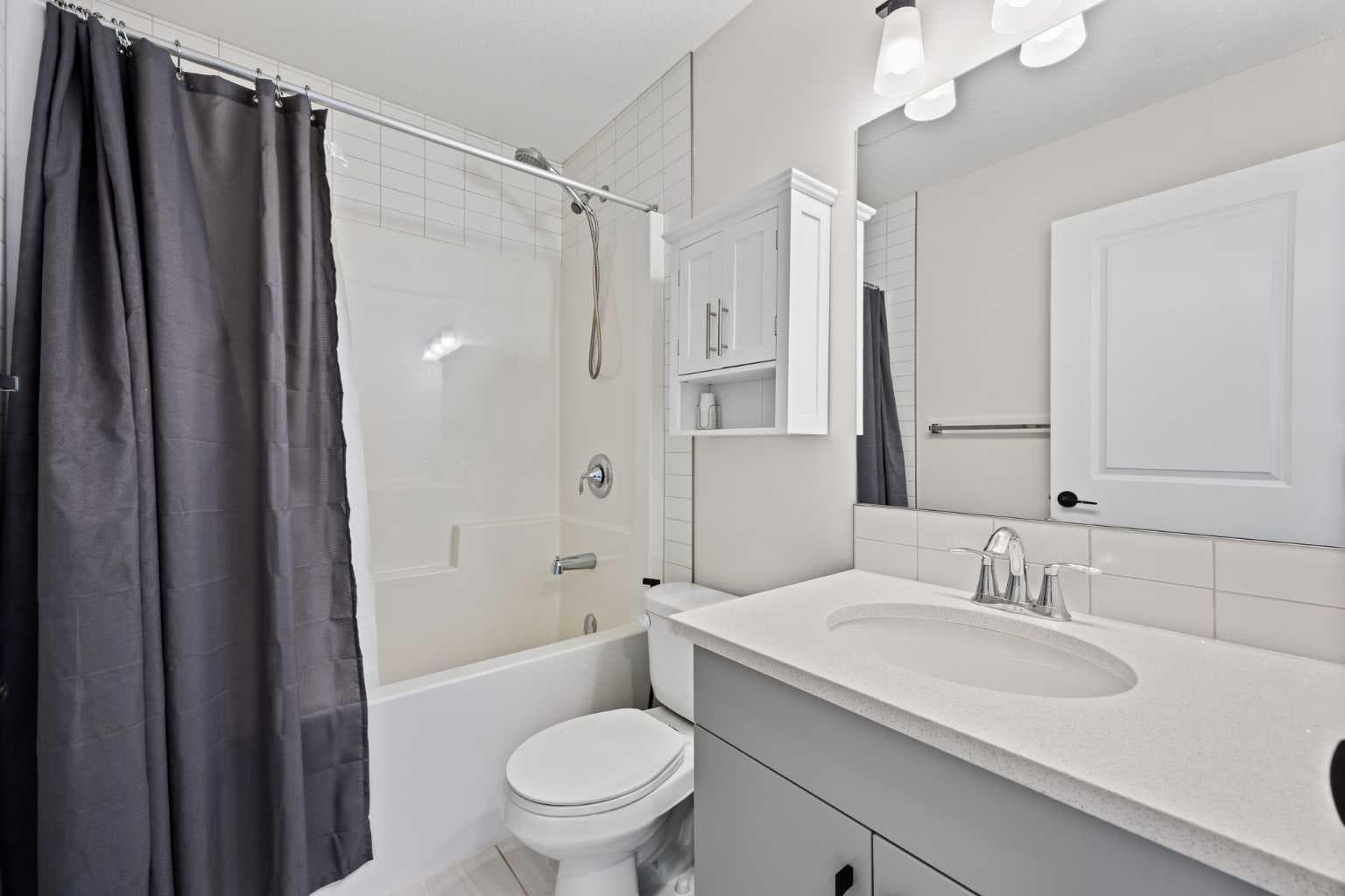 211 Silverton Glen Crescent SW