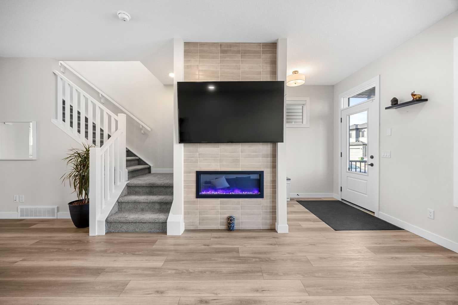 211 Silverton Glen Crescent SW
