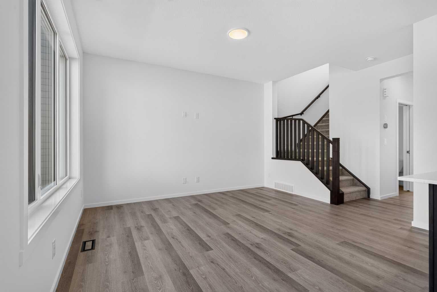 110 Yorkstone Villas SW