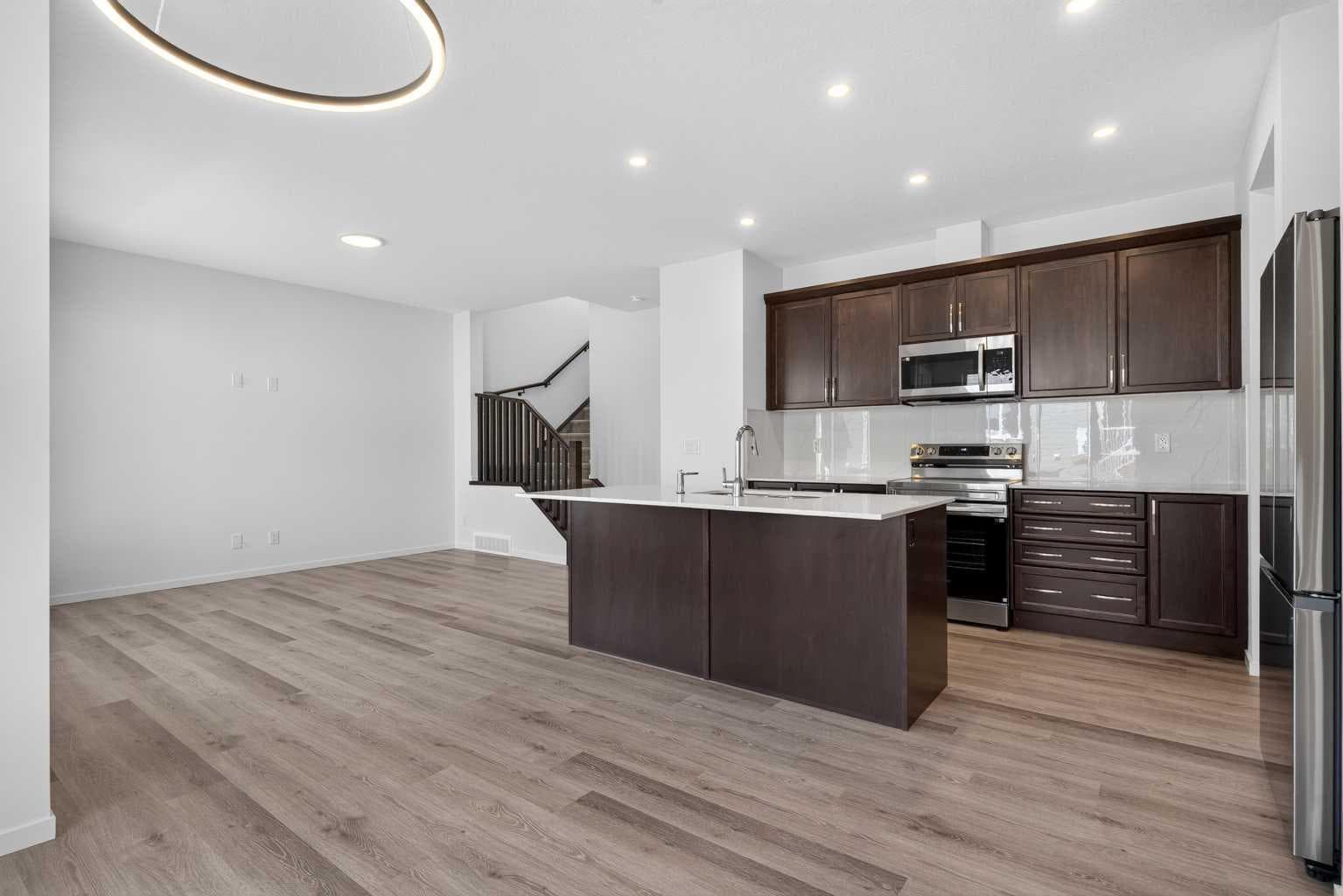 110 Yorkstone Villas SW