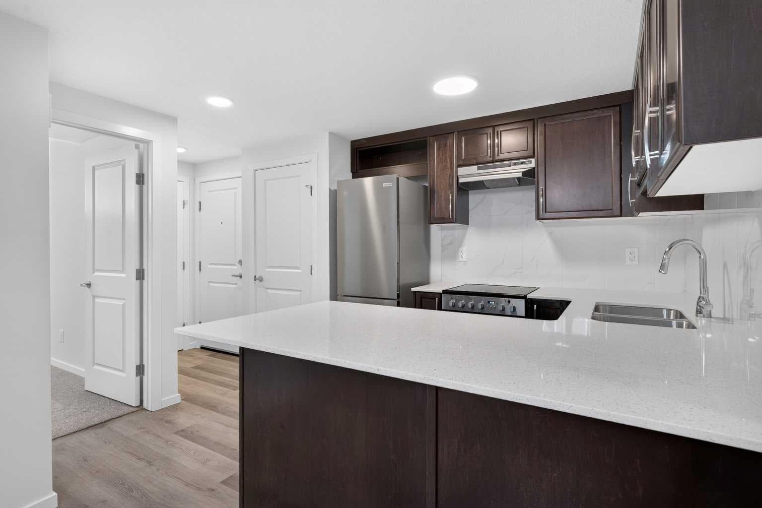 110 Yorkstone Villas SW