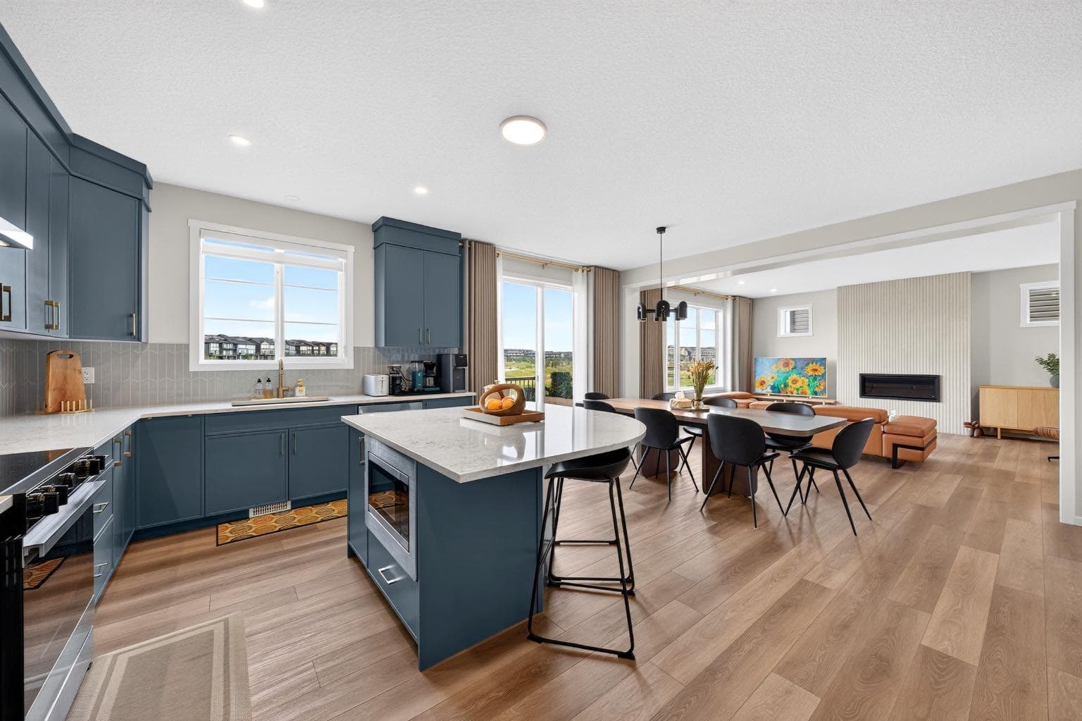 155 Carringford View NW