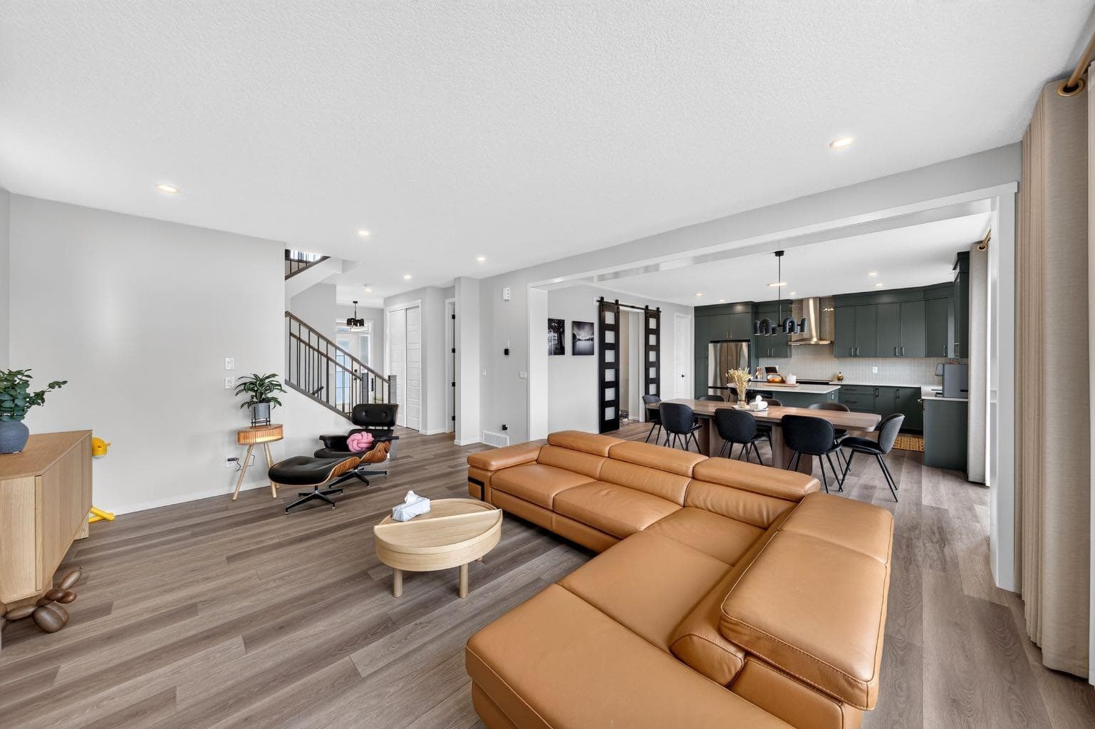 155 Carringford View NW