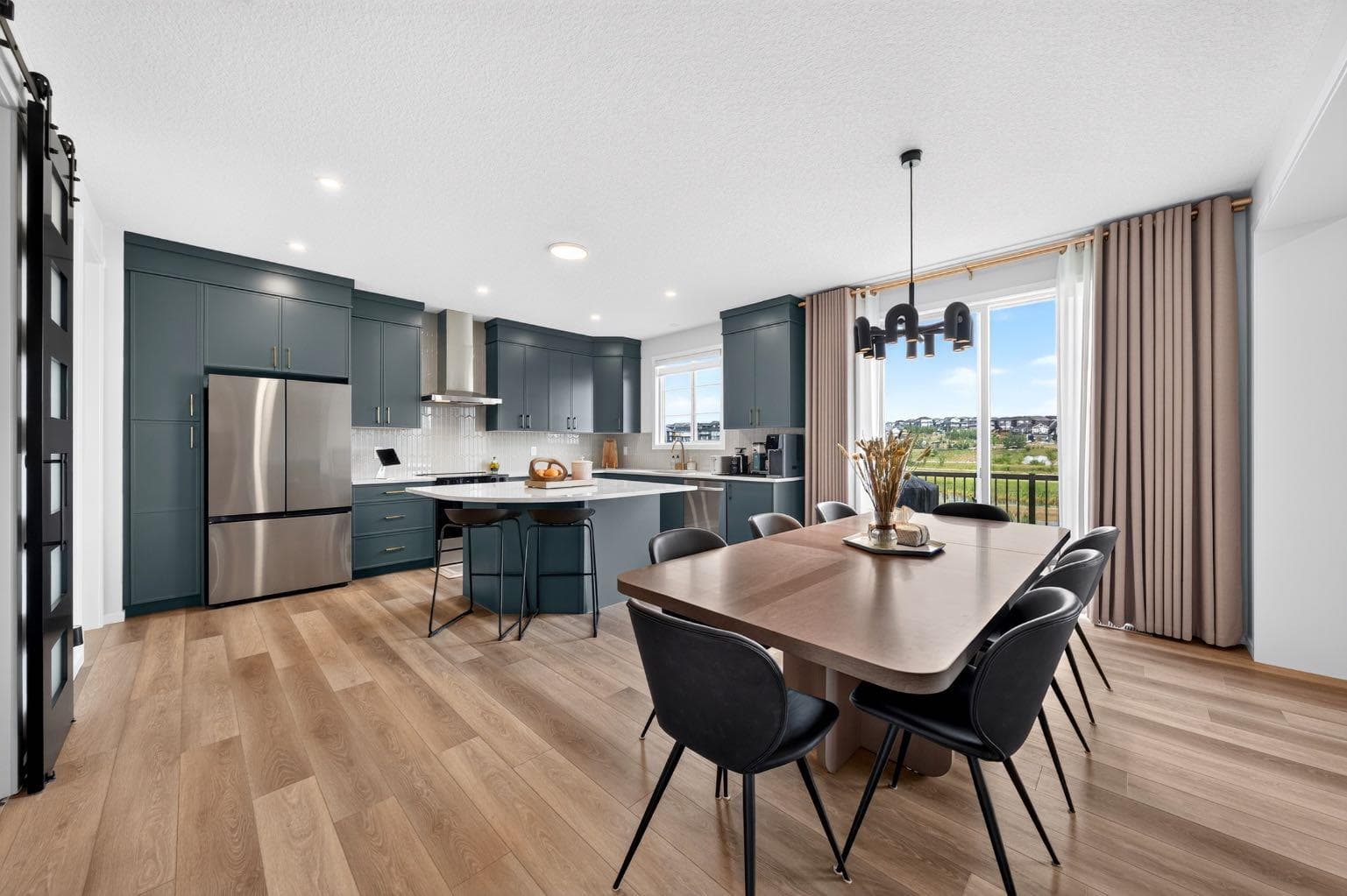 155 Carringford View NW