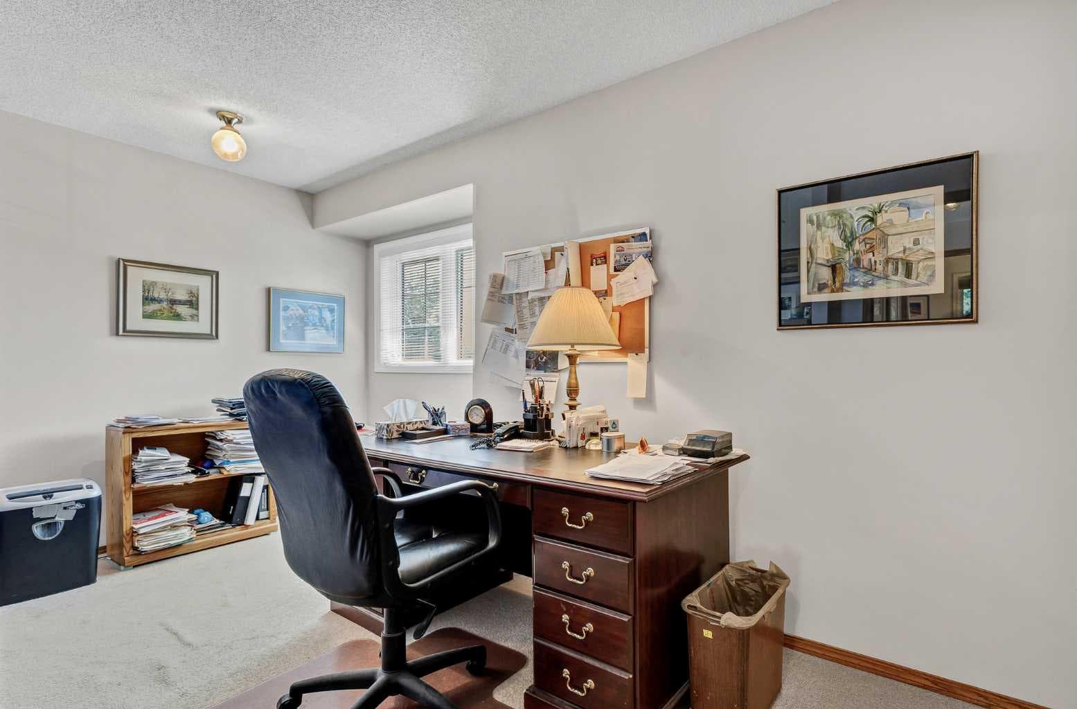 22 Varsity Estates View NW