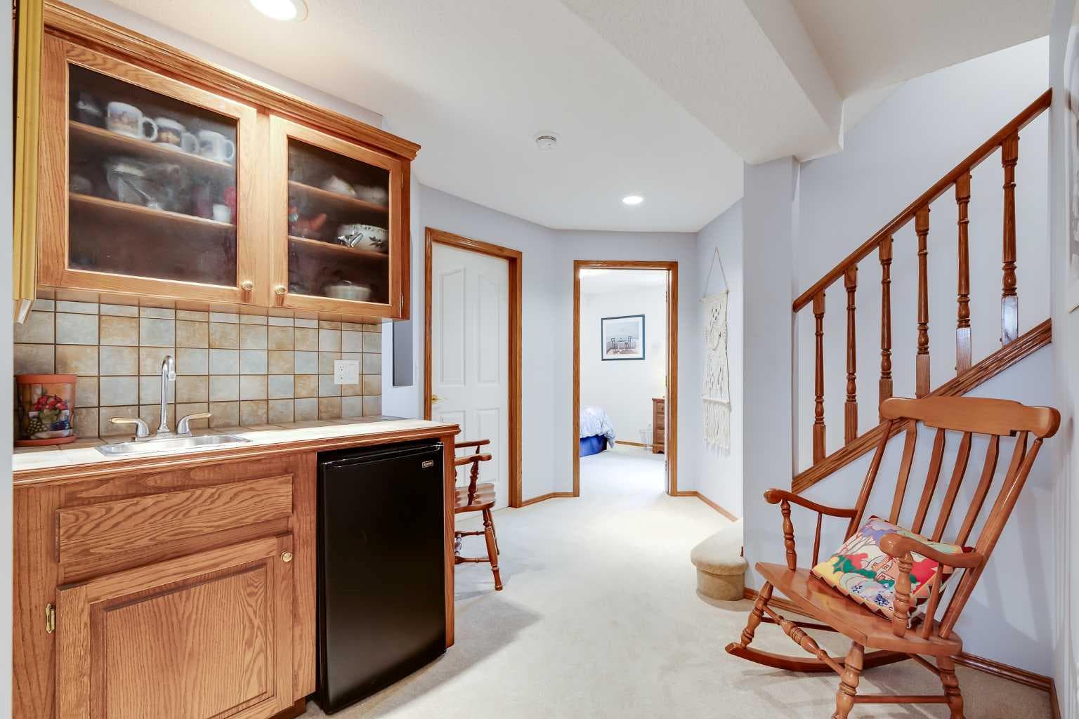 22 Varsity Estates View NW