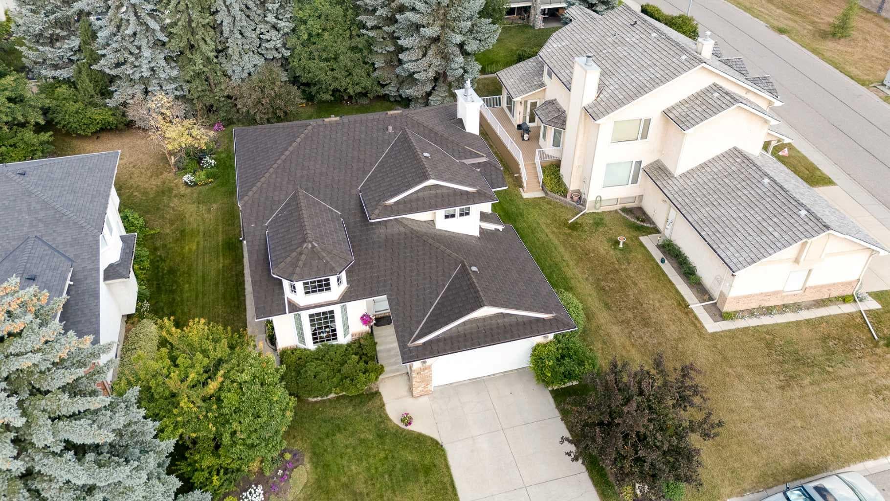 22 Varsity Estates View NW