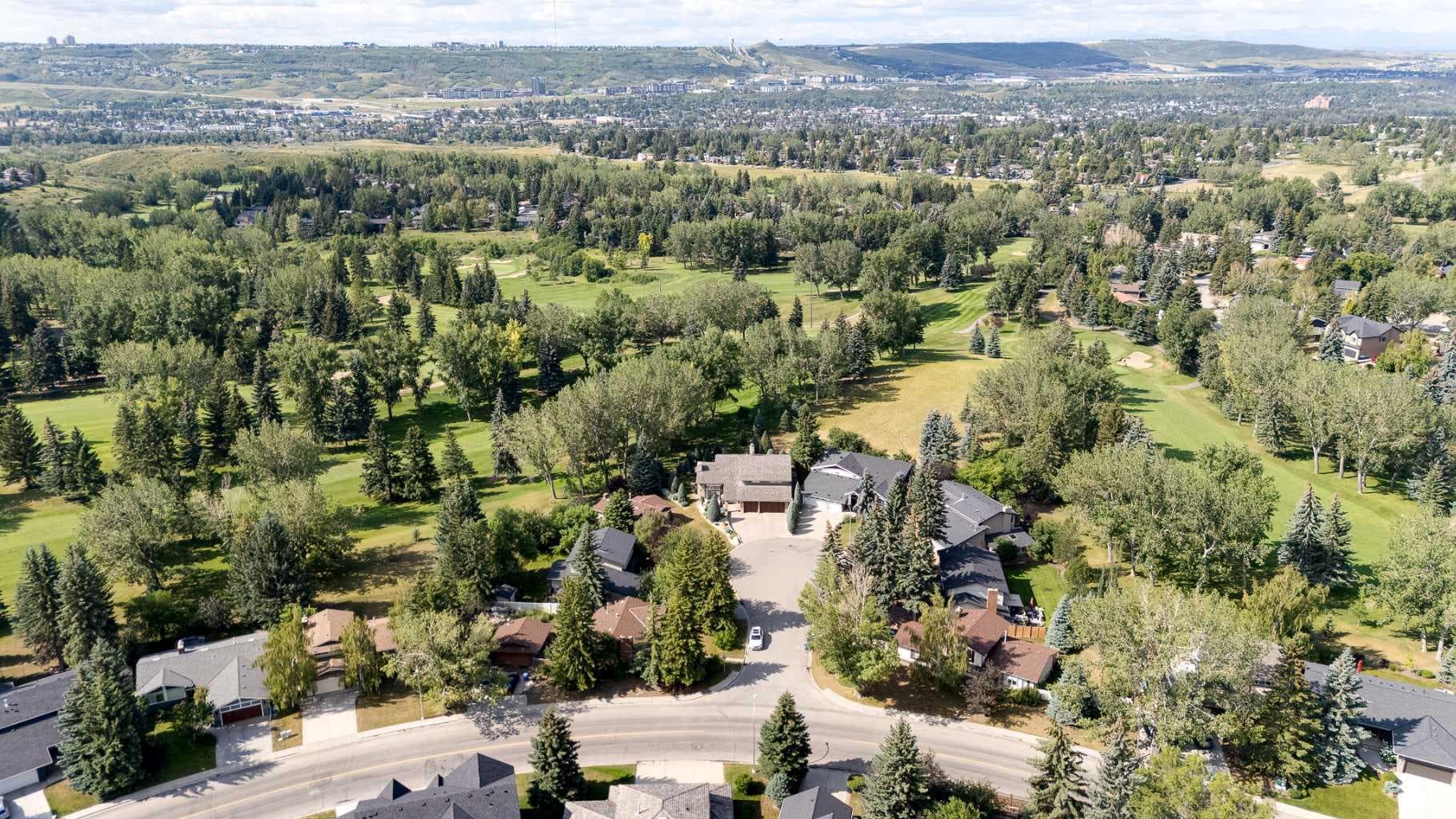 22 Varsity Estates View NW