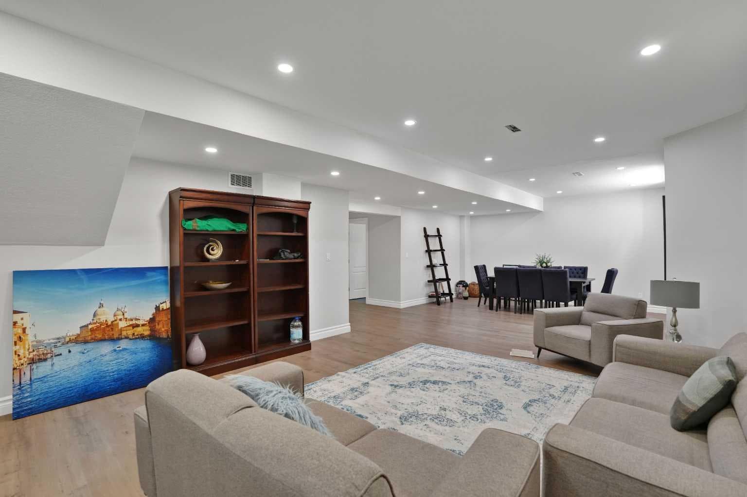 45 Sherwood View NW