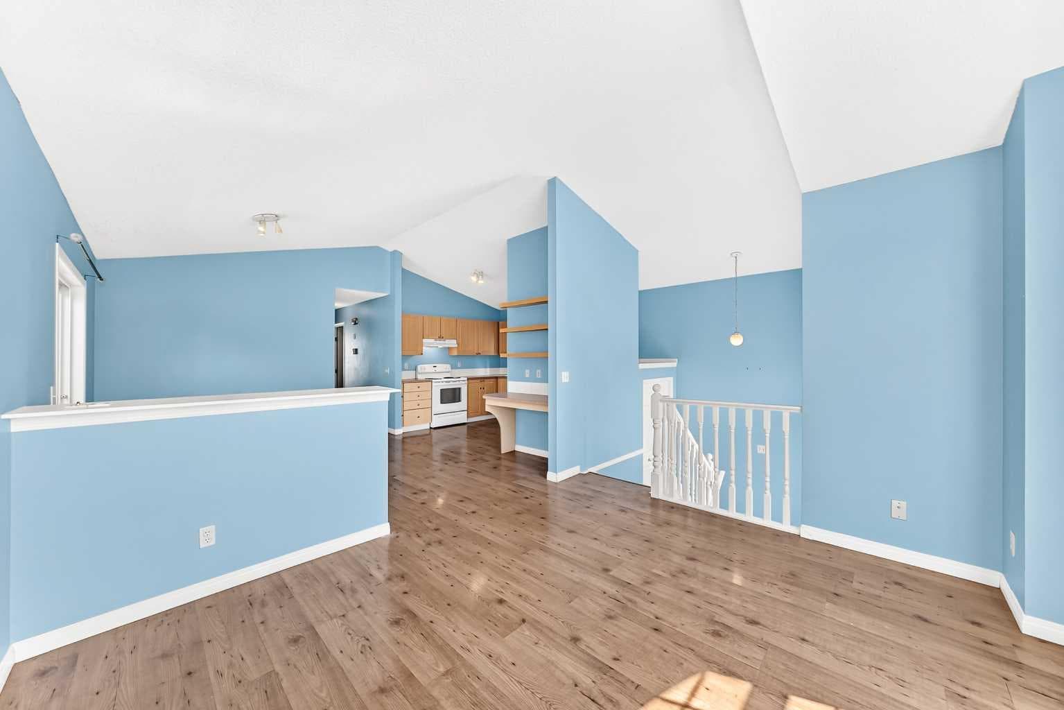 76 Coville Close NE