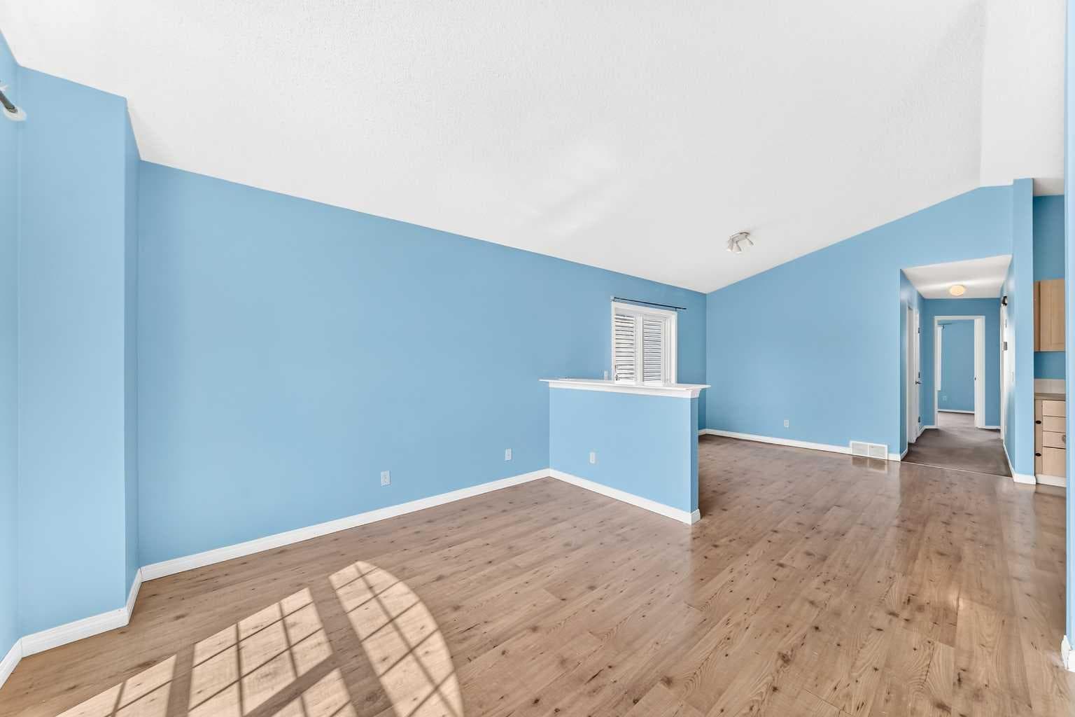 76 Coville Close NE