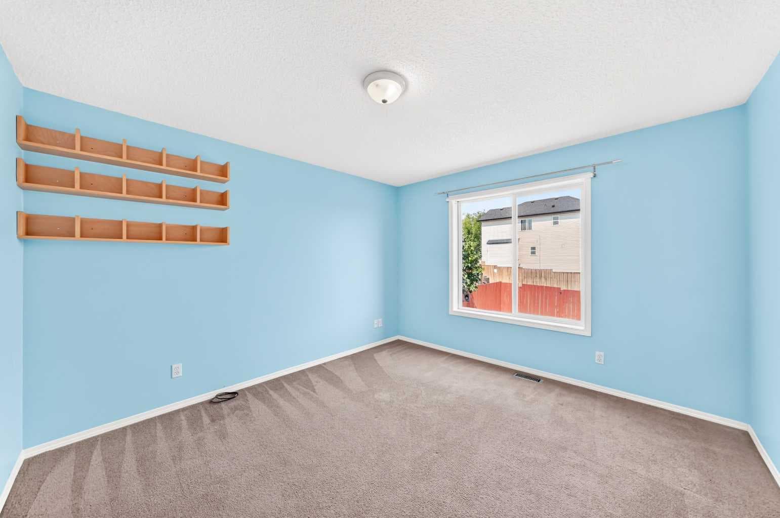 76 Coville Close NE