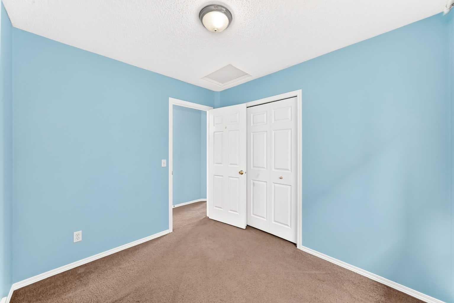 76 Coville Close NE