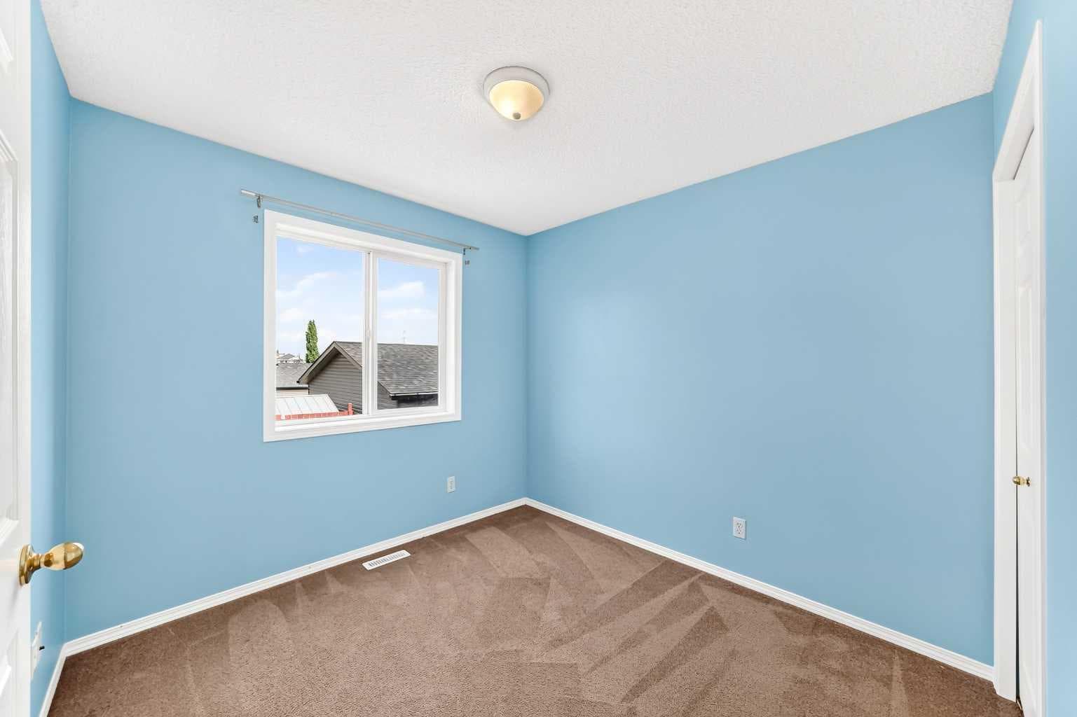 76 Coville Close NE