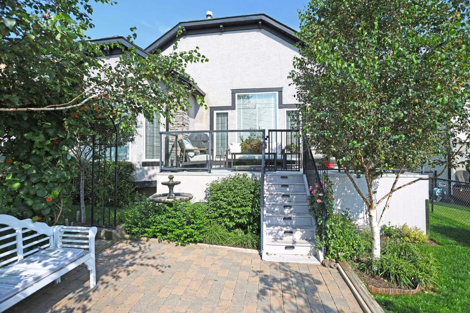 92 Sherwood Rise NW