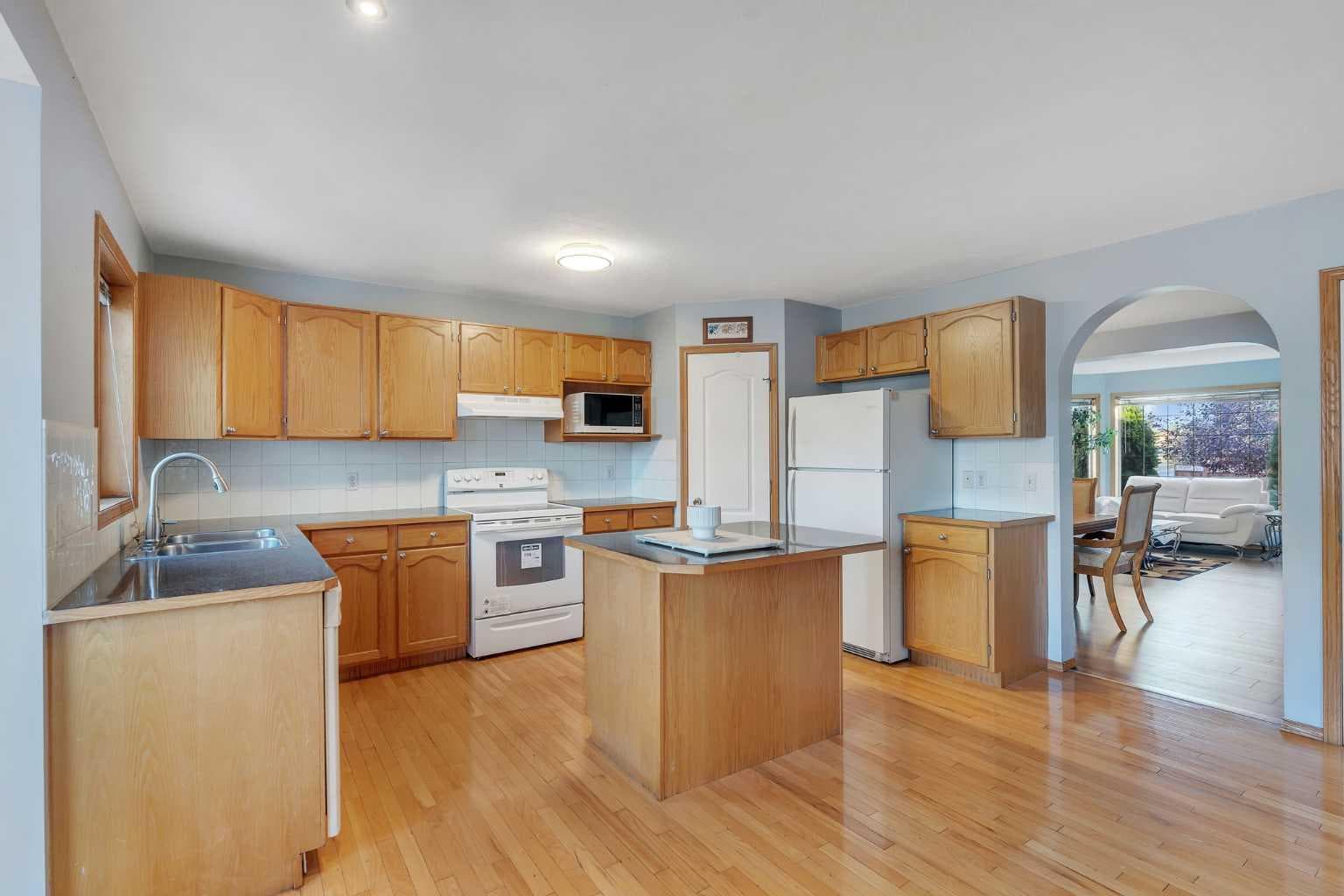 185 West Lakeview Drive 