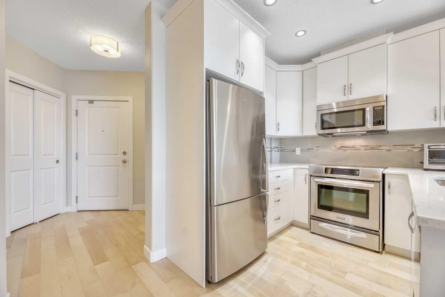 1103, 16 Varsity Estates Circle NW