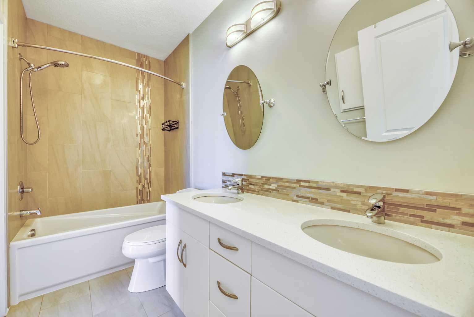 1103, 16 Varsity Estates Circle NW