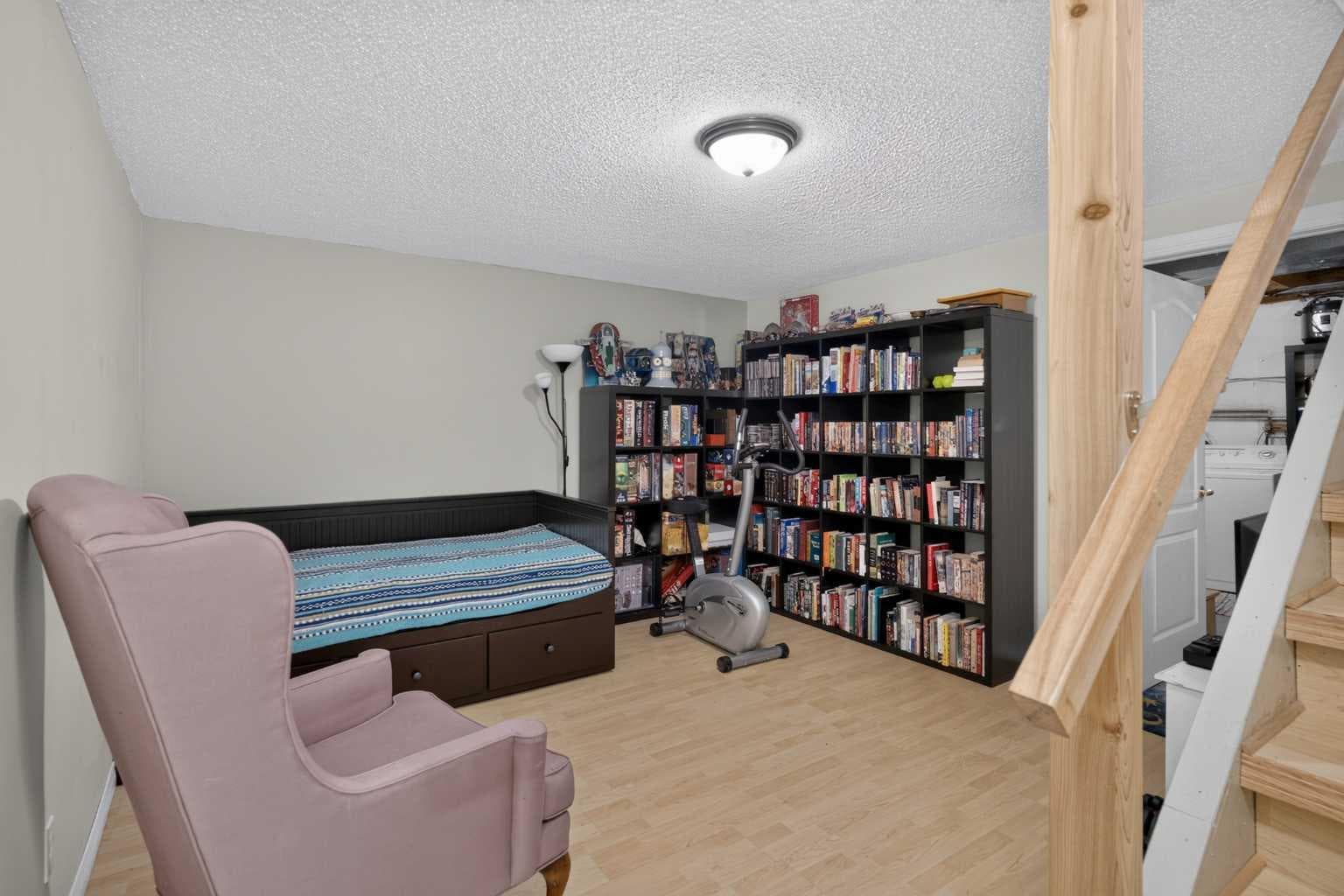 137, 999 Canyon Meadows Drive SW
