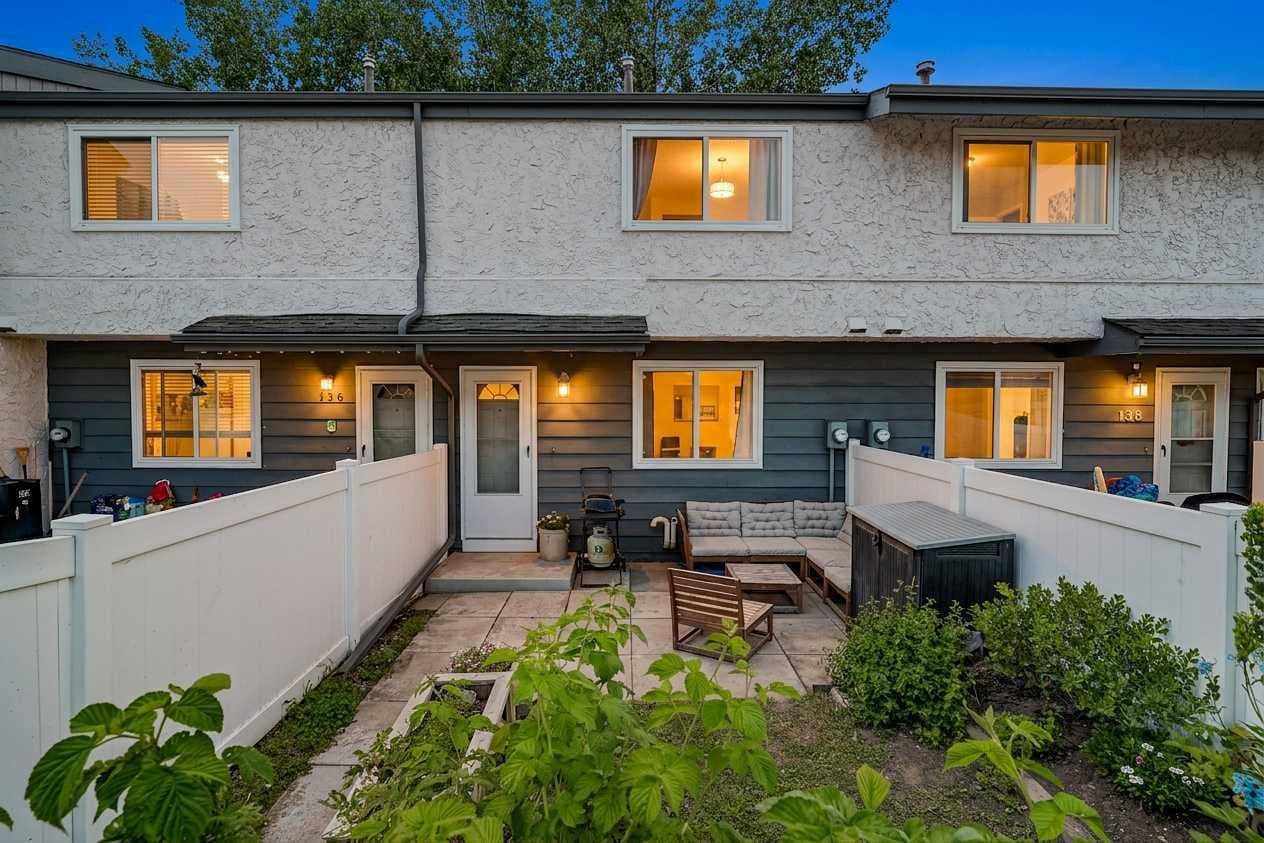 137, 999 Canyon Meadows Drive SW