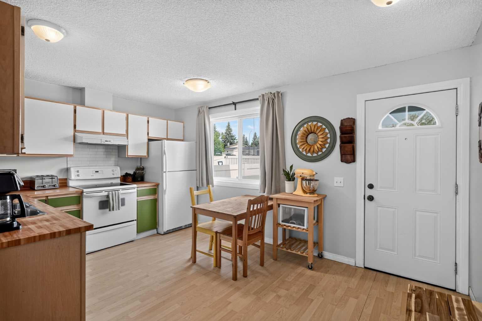 137, 999 Canyon Meadows Drive SW