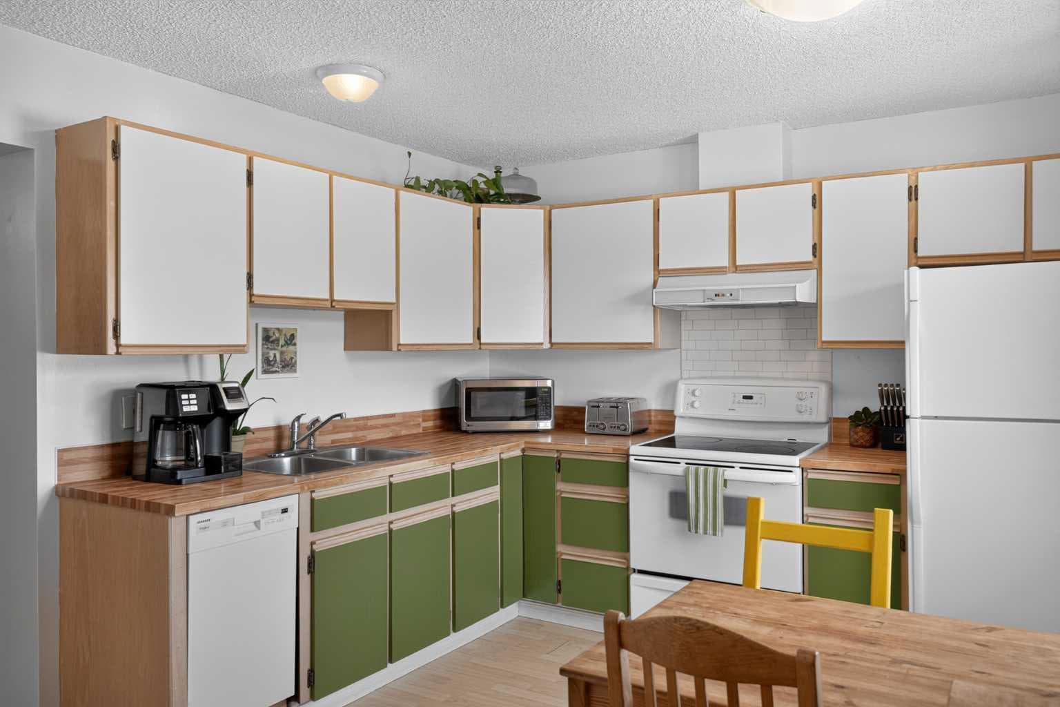 137, 999 Canyon Meadows Drive SW