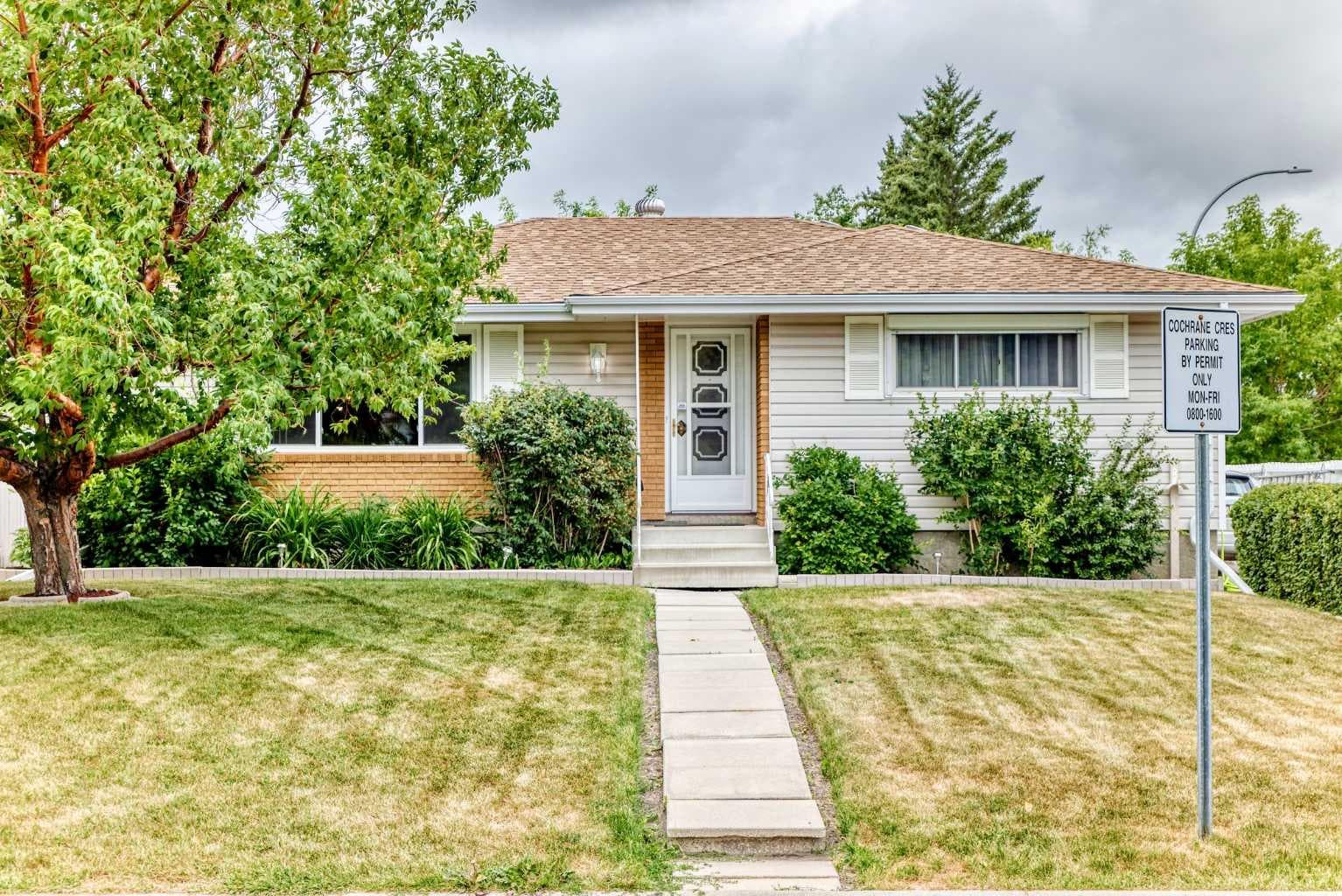 1 Cochrane Crescent 
