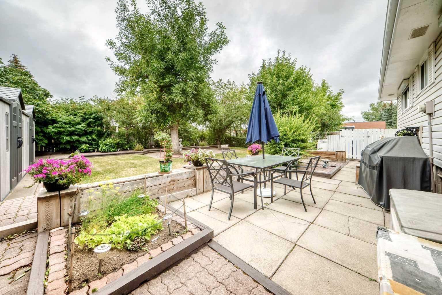 1 Cochrane Crescent 