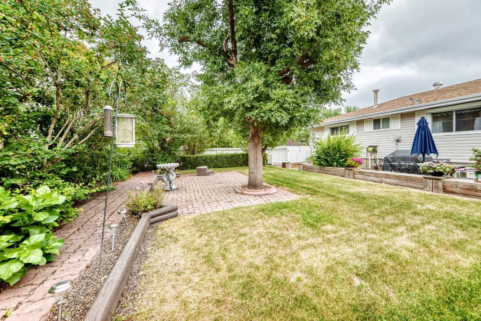 1 Cochrane Crescent 