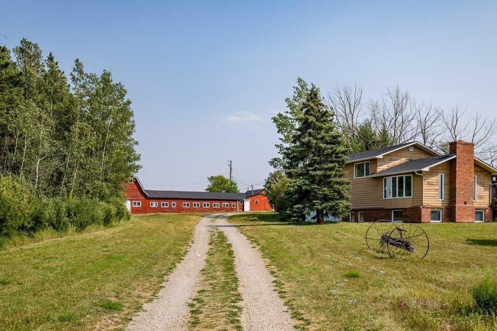 261126 Range Road 33  
