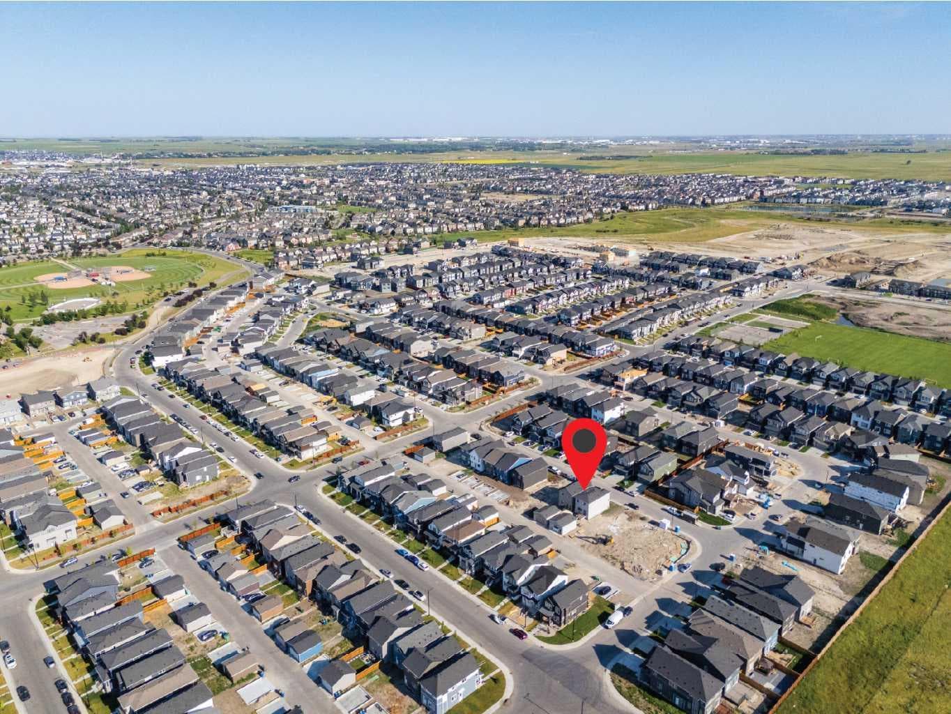 18 Chinook Winds Court SW