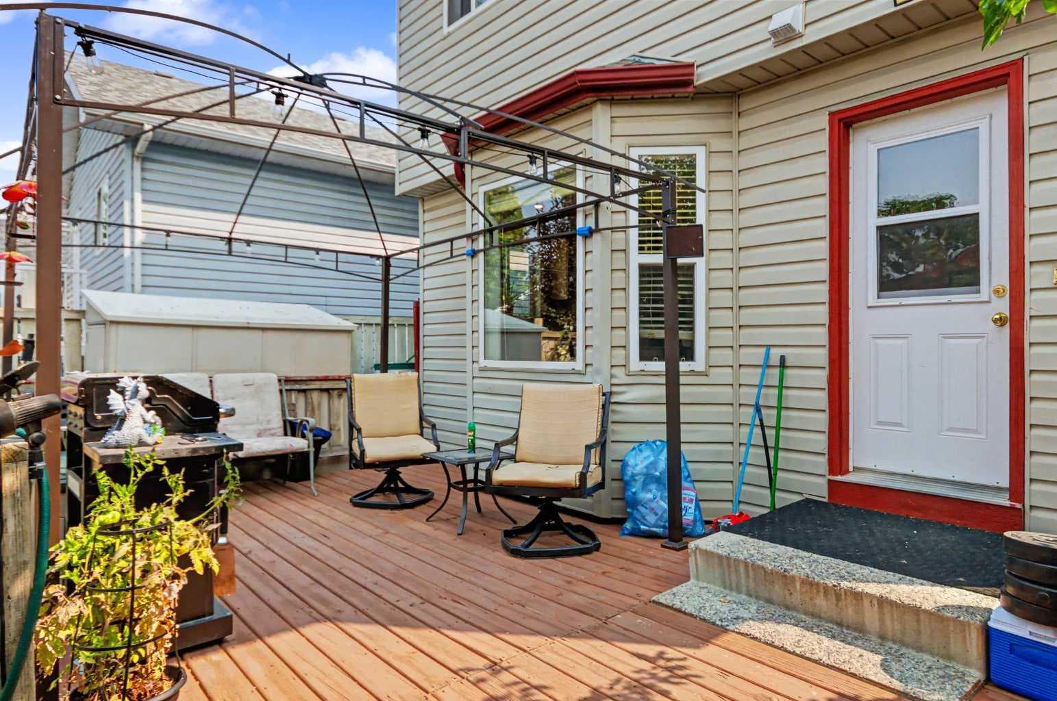 311 Erin Circle SE