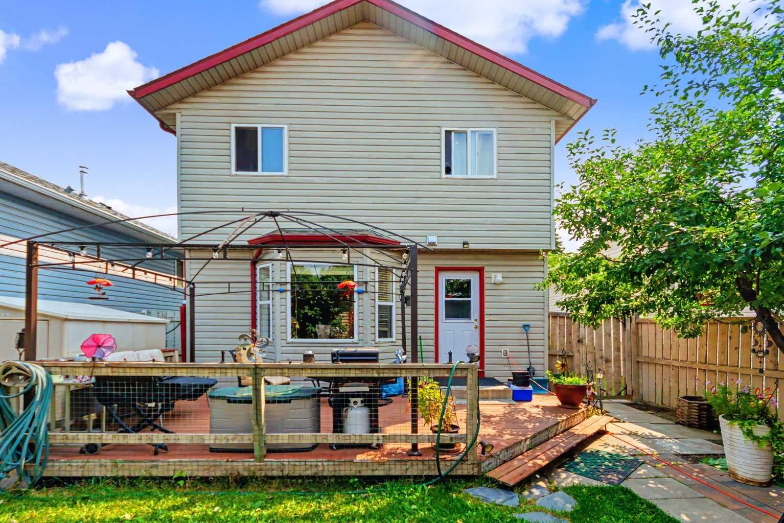 311 Erin Circle SE