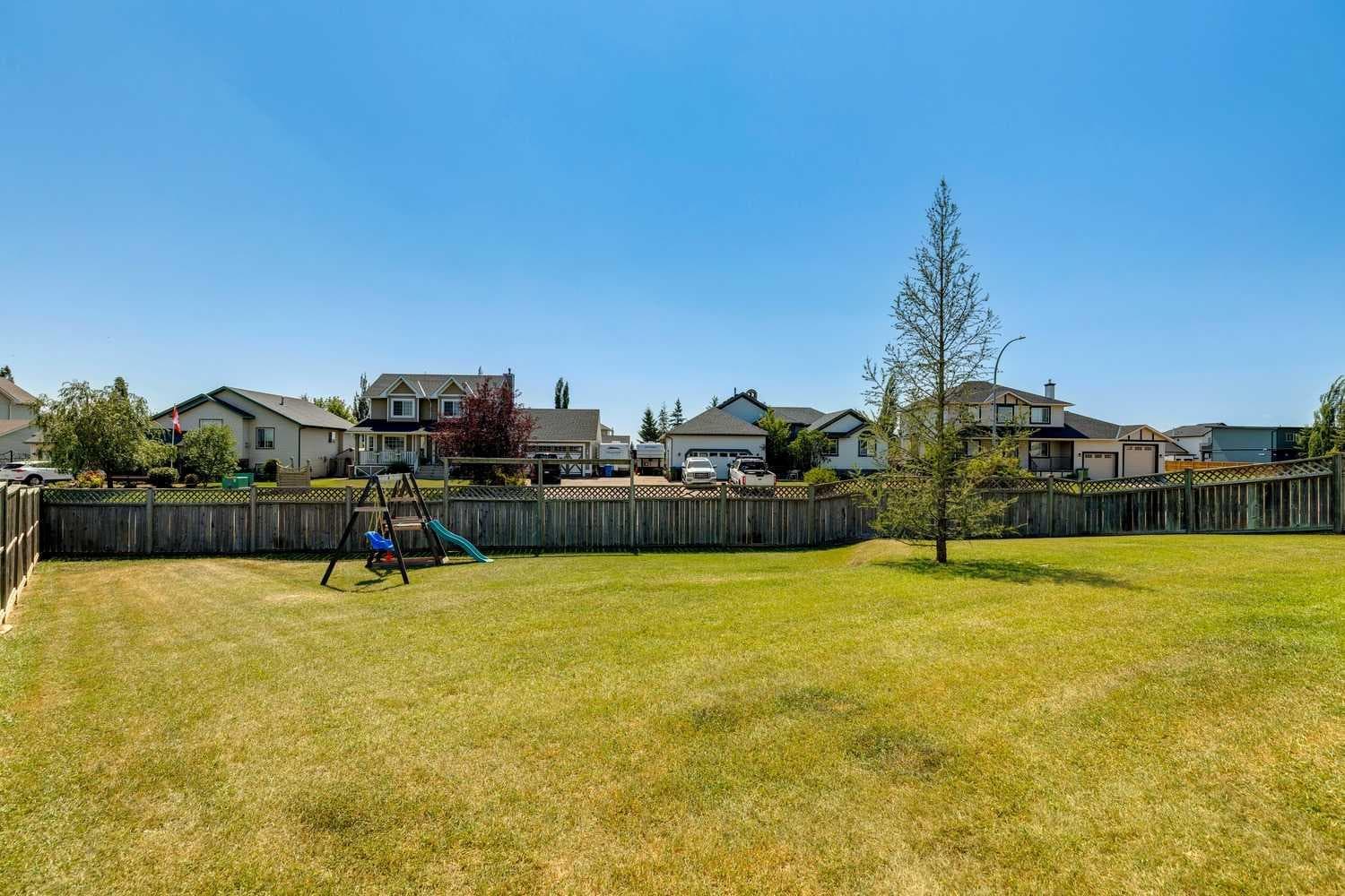 16 Henderson Bay NE