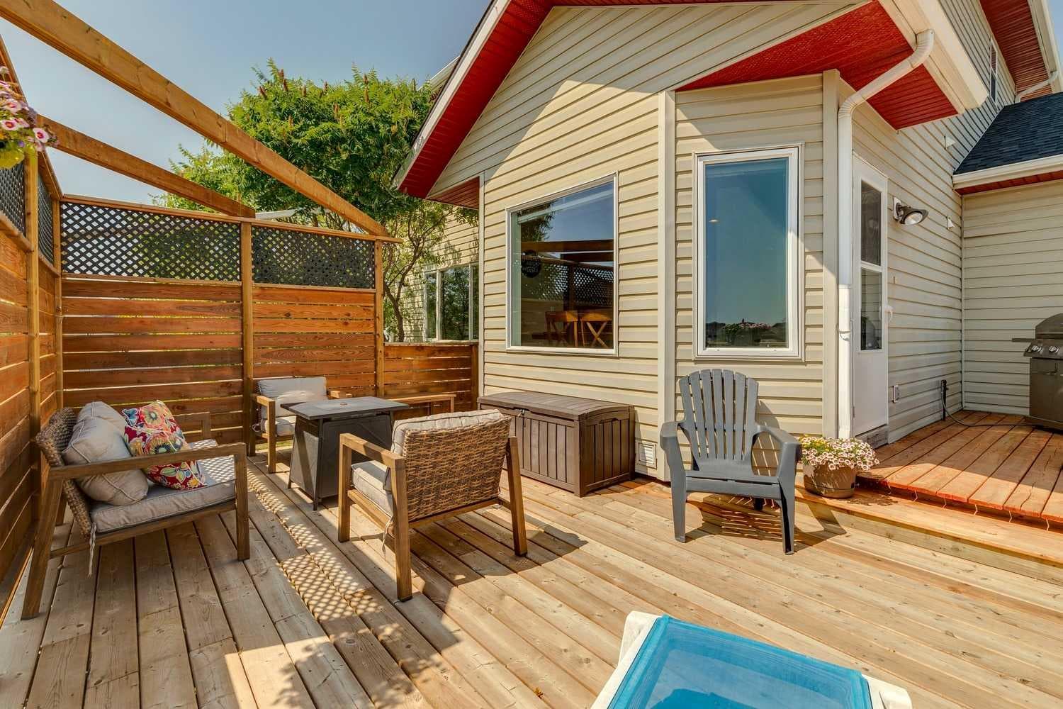 16 Henderson Bay NE